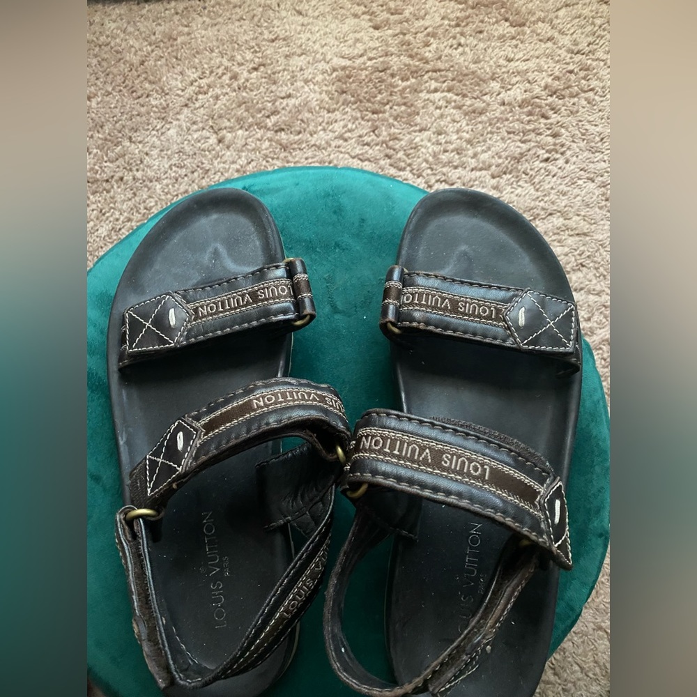 MEN’s LOUIS VUITTON SANDALS